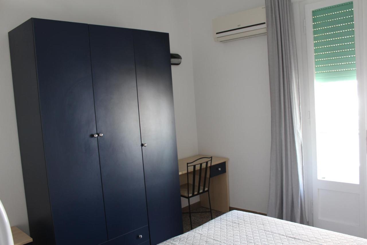 Hotel Mora Rimini Bagian luar foto